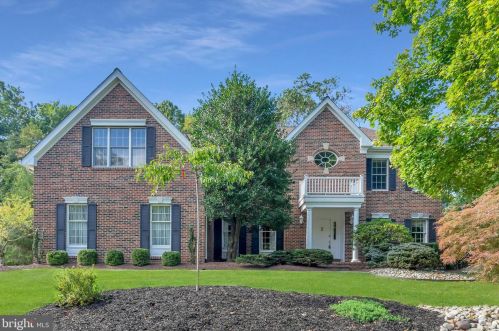 3 Randolph Dr, Trenton, NJ 08691-2329