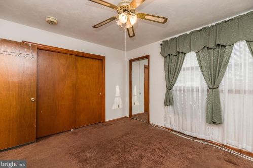 427 Holiday Dr, Aberdeen MD  21001-1813 exterior