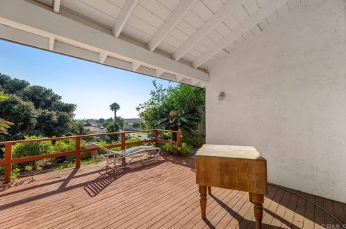 6727 Oleander Way, Carlsbad, CA 92011-3328