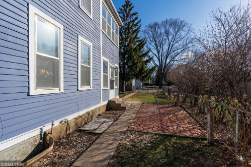 3449 Snelling Ave, Minneapolis MN  55406-2637 exterior