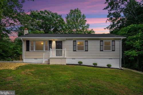 13476 Gray Horse Ln, Rixeyville, VA 22737-1909