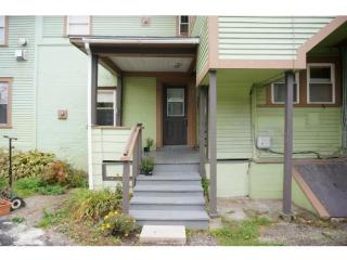 122 Maple St, Burlington, VT 05401-4866