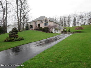 151 Nottingham Dr, Tinton Falls, NJ 07724-1426