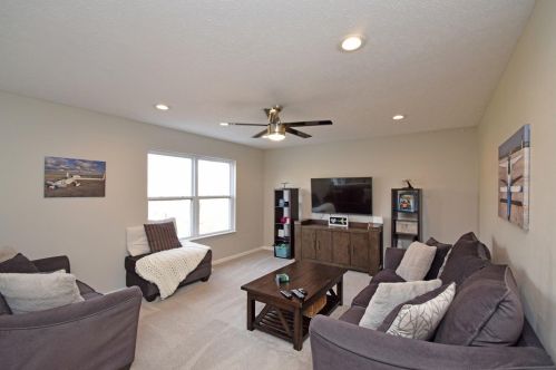 9655 Fallsridge Ct, Cincinnati OH 45231-2885 exterior