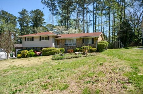 1868 King Charles Rd, Atlanta, GA 30331-4910