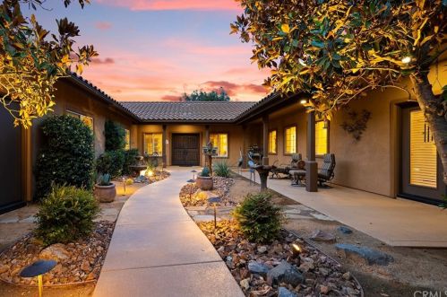 40724 La Colima Rd, Temecula, CA 92591-1616