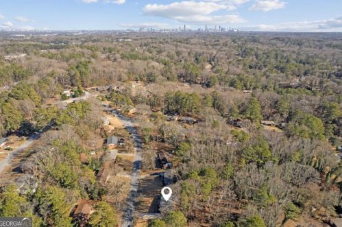 3230 Jamaica Rd, Atlanta, GA 30318-5851