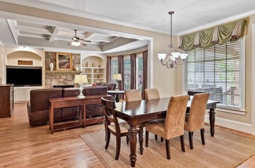 2308 Briarcliff Cmns, Atlanta GA  30345-2173 exterior