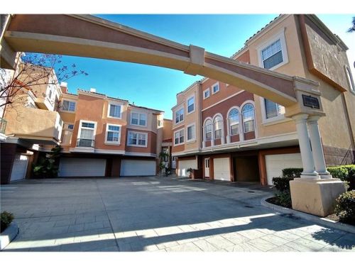 8 Torrigiani Aisle, Irvine, CA 92606-8370