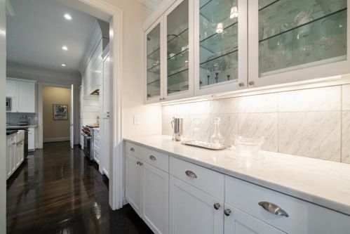 3066 Arden Rd, Atlanta GA  30305-1914 exterior