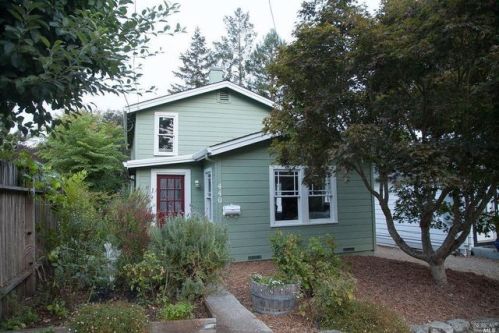 440 Parquet St, Sebastopol, CA 95472-4373