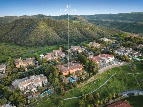 47 Echo Gln, Irvine CA  92603-0421 exterior