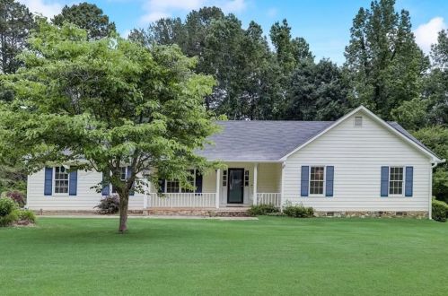 490 Cowan Trl, Stockbridge GA  30281-2853 exterior