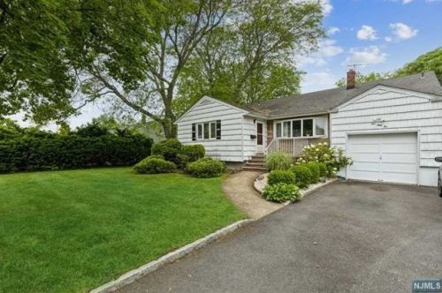 552 Boulevard, N Milford, NJ 07646-2019