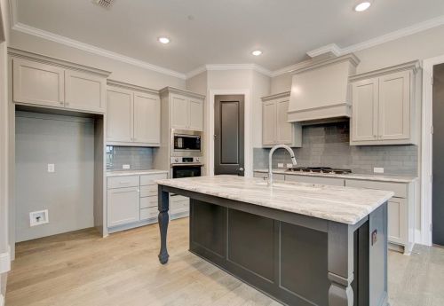 300 Nursery Ln, Fort Worth, TX 76114-4337