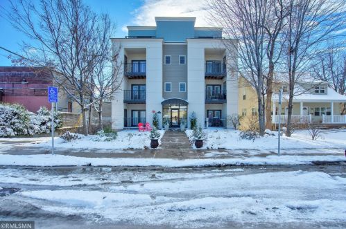 19 38th St, Minneapolis MN  55409-1392 exterior