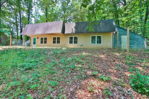 173 Little Brook Dr, Holly Springs, GA 30188-1930