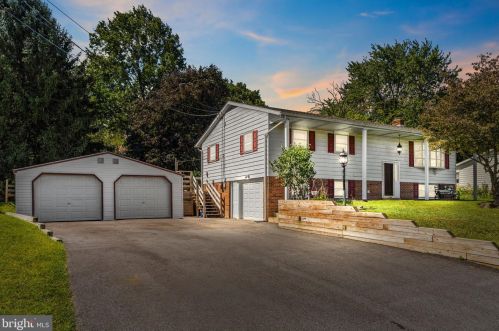 1649 8th Ave, Lebanon, PA 17046-2115