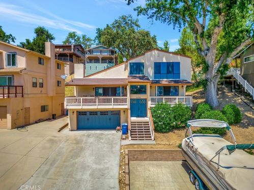 8739 Bluff Ct, Lake Nacimiento, CA 93426-9613