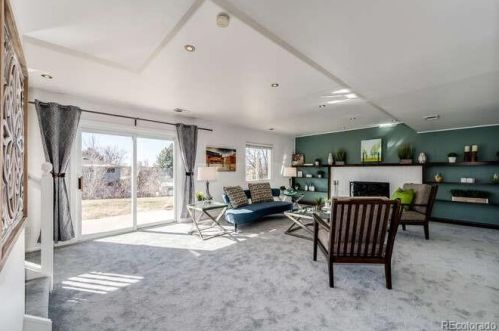 6256 Peakview Pl, Englewood CO 80111-4327 exterior