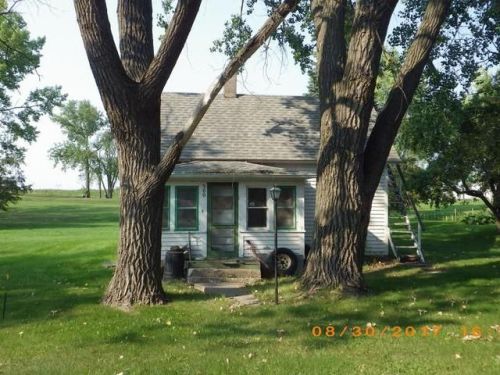 500 3rd Ave, Tuttle, ND 58488
