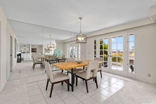1434 Ihiloa Loop, Honolulu HI  96821-1347 exterior