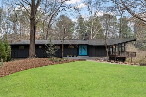 2561 Leslie Dr, Atlanta, GA 30345-1563
