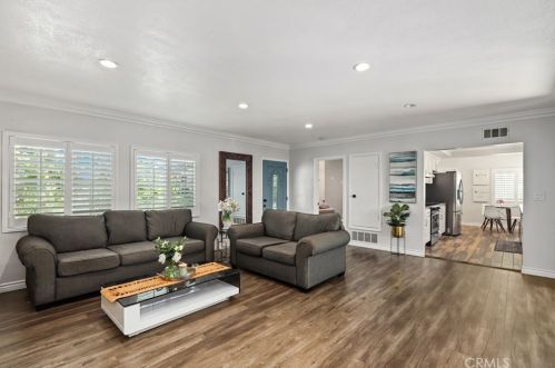 511 Baker St, Anaheim CA  92804-2225 exterior