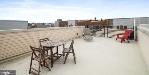 1315 20 St, Philadelphia PA 19146-4303 exterior