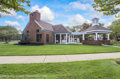 7 Old Orch Ln, Tinton Falls NJ 07712-2569 exterior