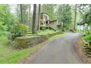 17450 Amisigger Rd, Happy Valley, OR 97009-8129