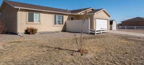 443 Fredonia Dr, Pueblo CO  81007-1302 exterior
