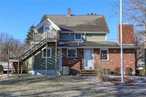 26 Manville Ave, Lincoln, RI 02838-1706