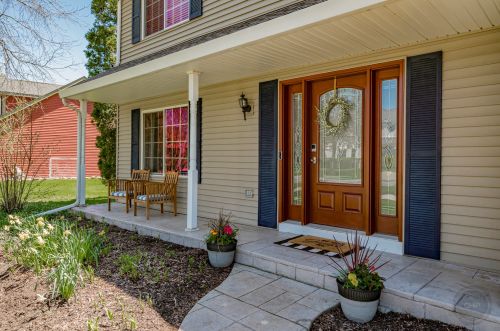 1328 Neskola Ct, Naperville, IL 60564-9572