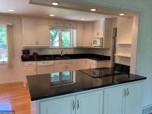 375 Floral Ave, Saint Paul MN  55126-5331 exterior