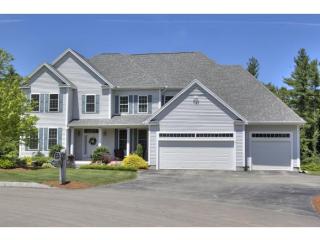 17 Crystal Dr, Nashua, NH 03063-1319