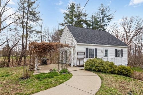 9 Paradise Island Rd, Rindge, NH 03461-5856