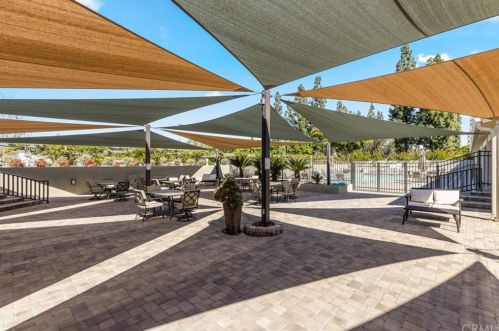 5200 Irvine Blvd, Irvine CA  92620-2013 exterior