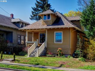 4909 65 Ave, Portland OR  97206-4656 exterior