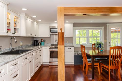 279 Province Rd, Barnstead, NH 03218-4066