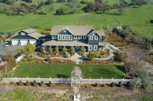 7670 Crews Rd, Gilroy CA  95020-9558 exterior