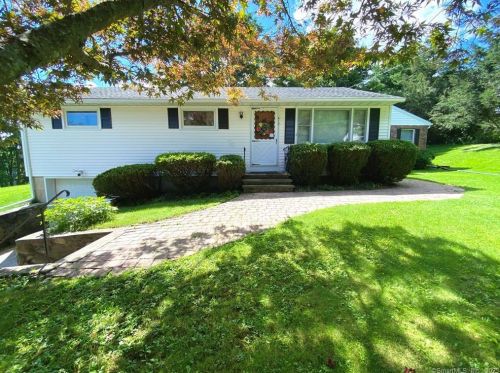 413 University Dr, Torrington, CT 06790-2621