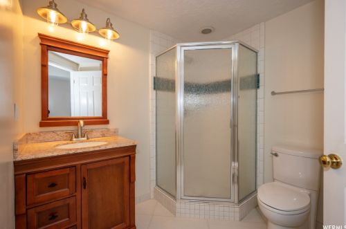 6948 Firefox Cir, Taylorsville UT 84081-5376 exterior