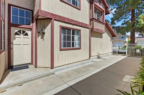 50 Bridgeport, Irvine, CA 92620-3209