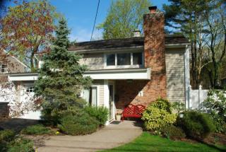5 Salrit Ave, Waldwick, NJ 07463-1712