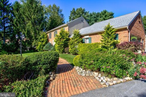 150 Bentley Ln, Lancaster PA  17603-6223 exterior