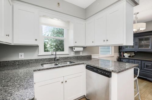 176 Cimarron Rd, Saint Paul MN  55124-9723 exterior