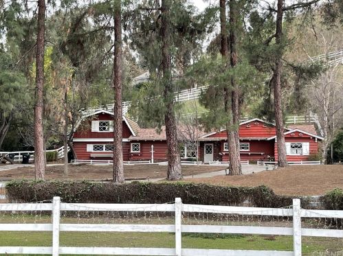 5481 Round Meadow Rd, Calabasas, CA 91302-1278