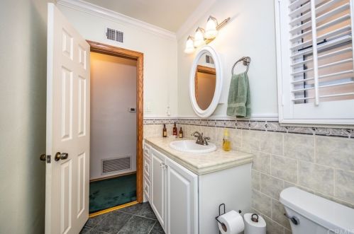 1851 Random Dr, Anaheim CA  92804-2664 exterior