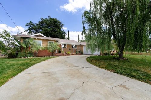 11757 Peach Tree Cir, Yucaipa, CA 92399-2729